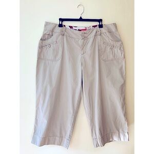 MOSSIMO Sz 20W Khaki Cotton Capri